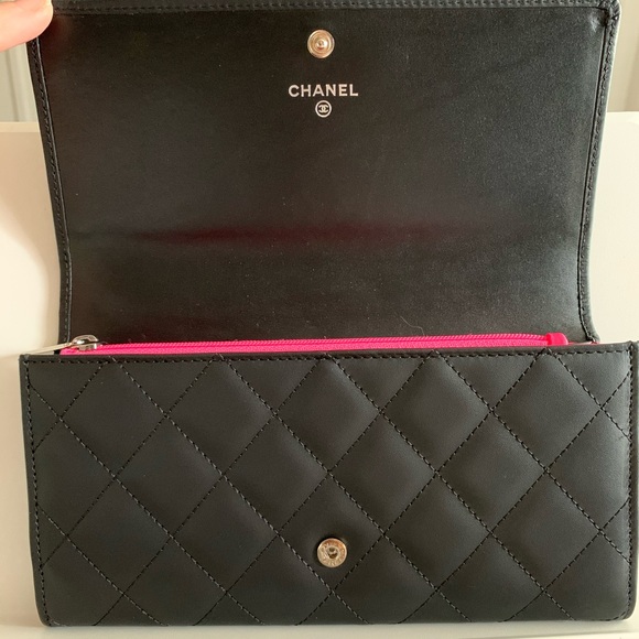 Authentic Chanel wallet🌷SOLD🌷 - Picture 2 of 7